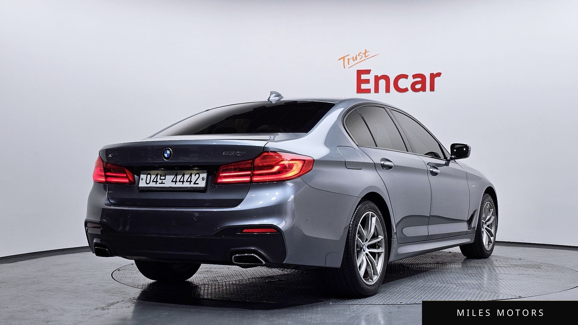 BMW 5 Series (G30) 2017 — миниатюра 2