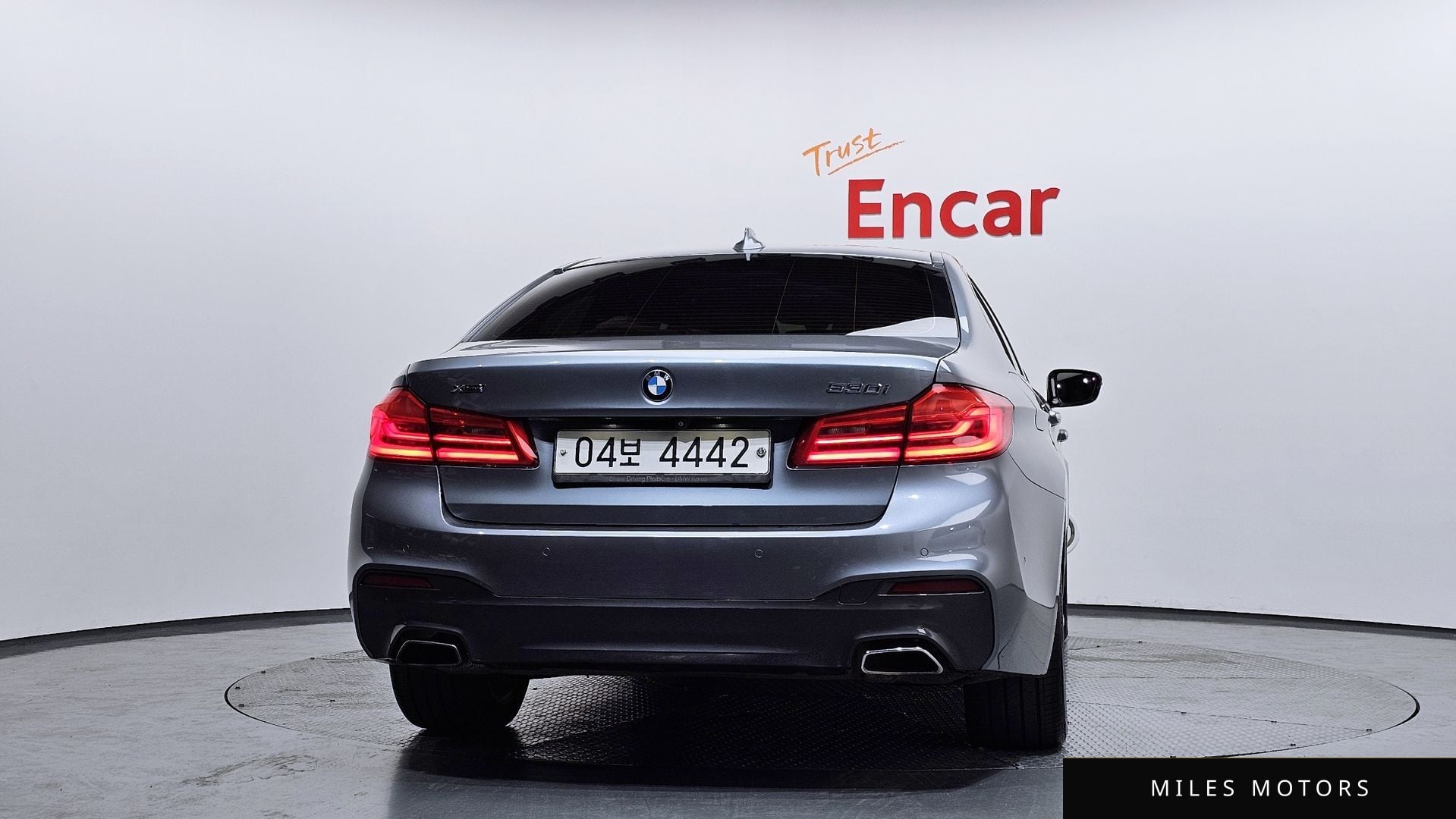 BMW 5 Series (G30) 2017 — миниатюра 4