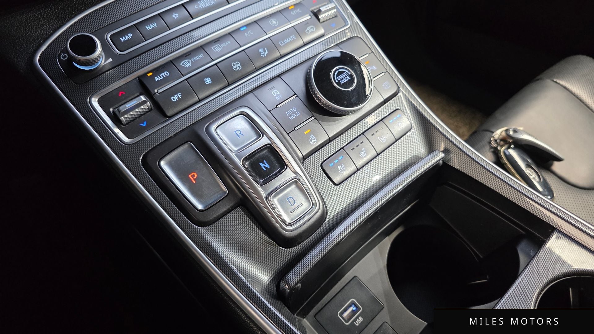 Hyundai Santafe 2021 — миниатюра 9