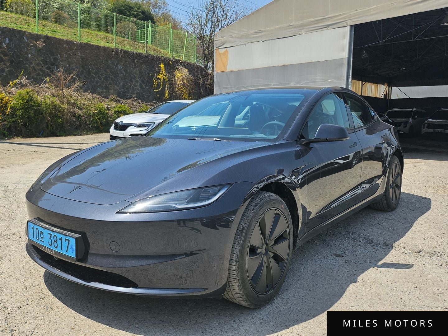 Tesla Model 3 2026 — миниатюра 2