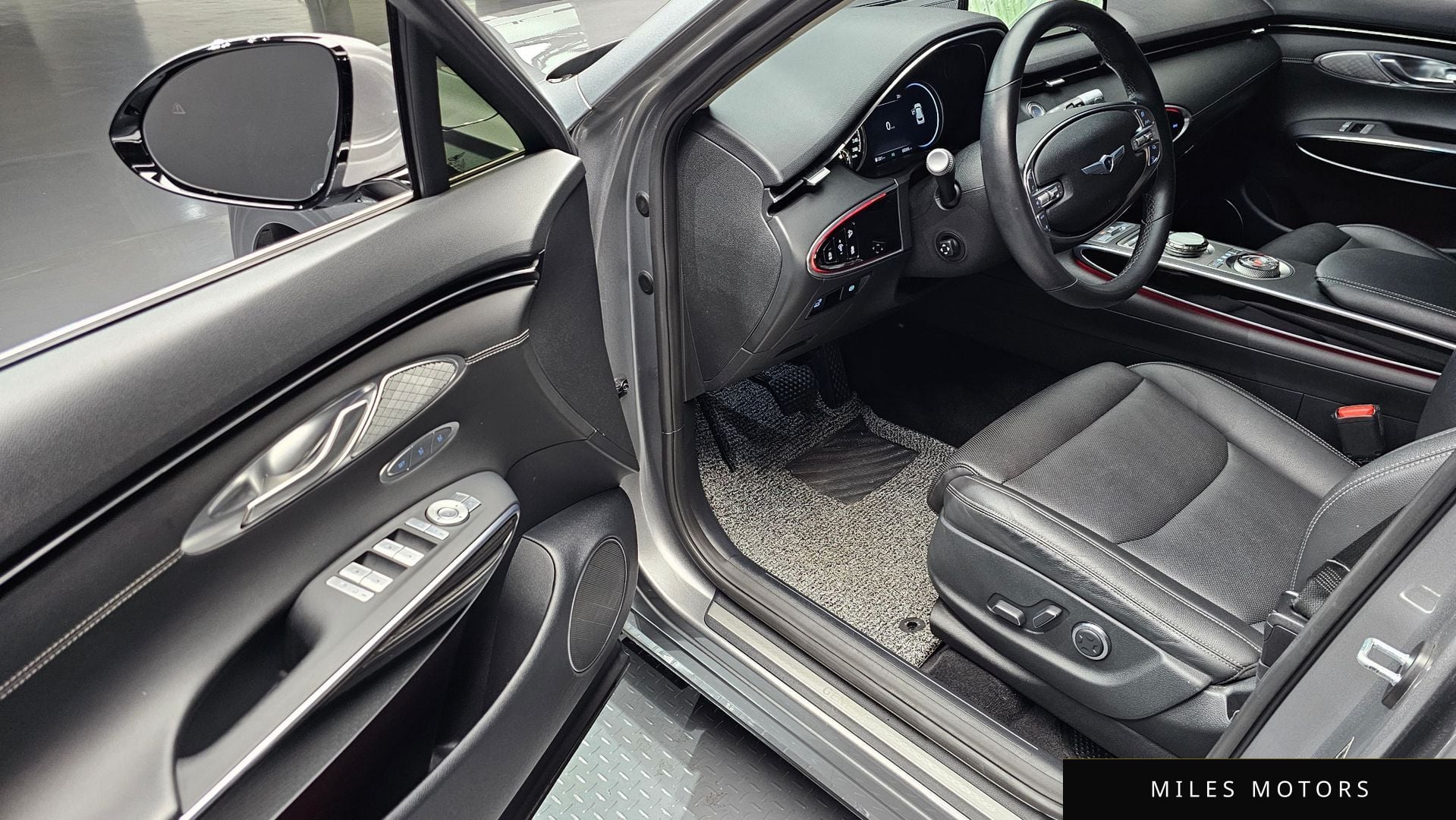 Genesis GV70 2023 — миниатюра 10