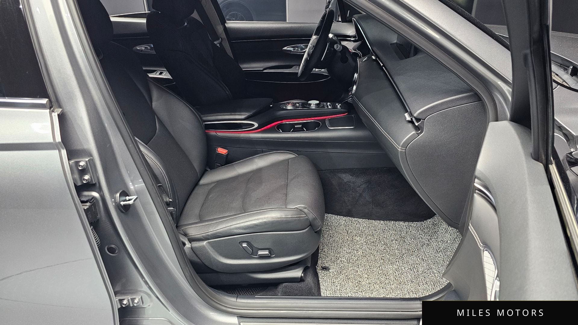 Genesis GV70 2023 — миниатюра 11