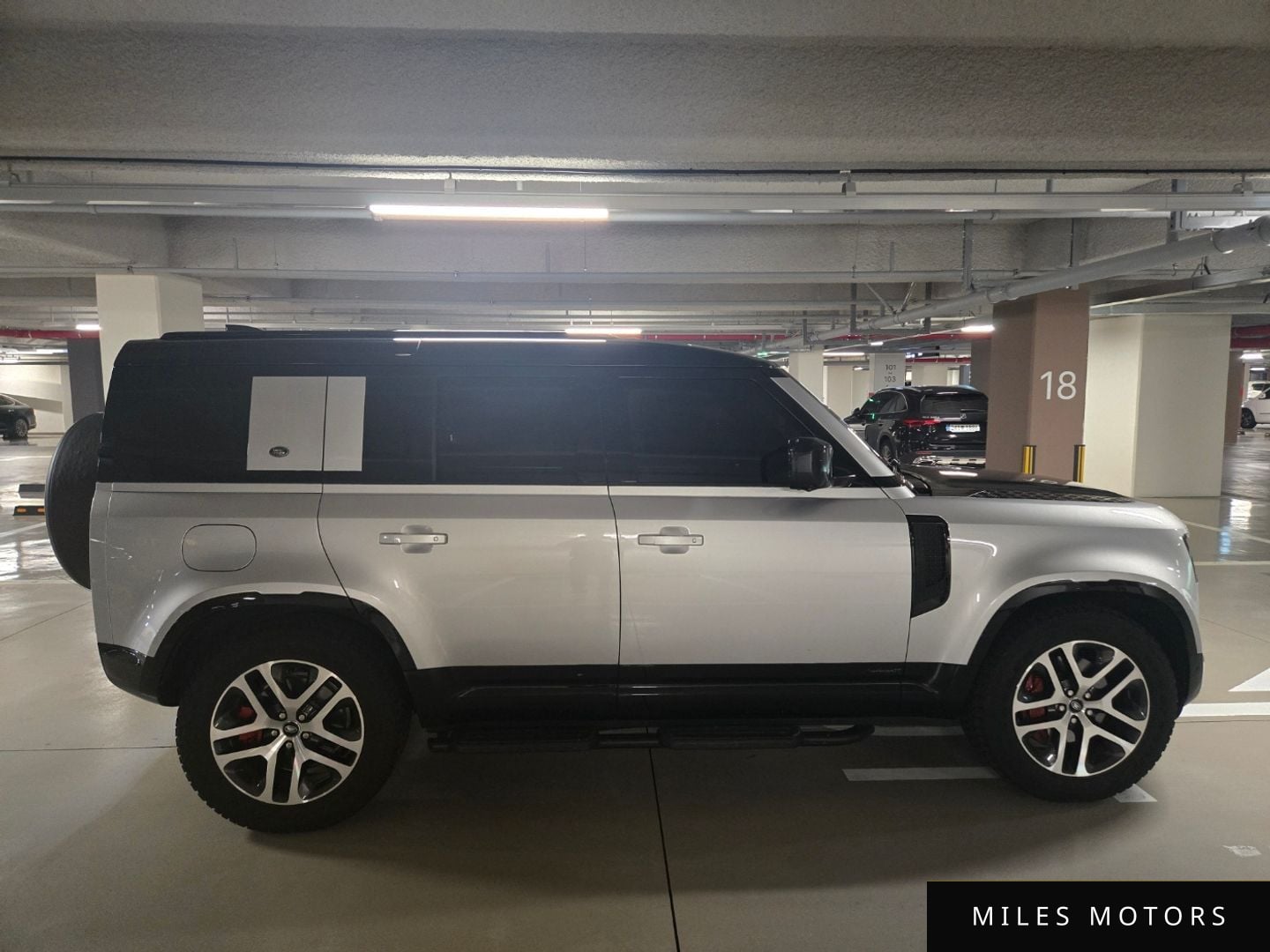 Land Rover Defender 2024 — миниатюра 3