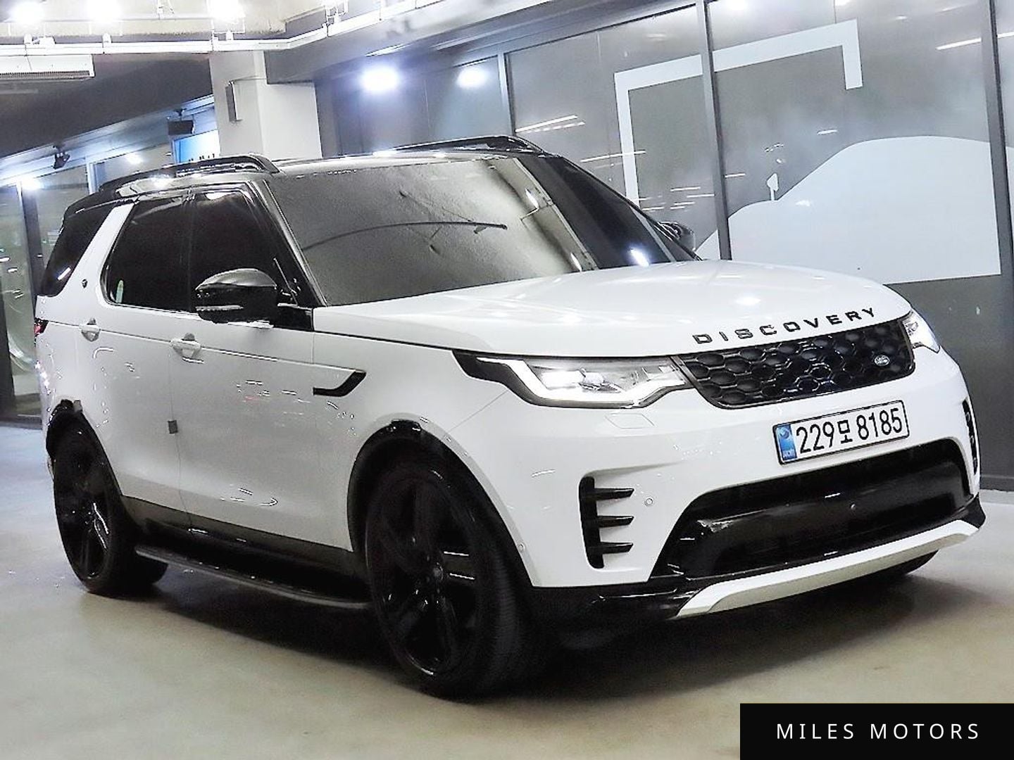 Land Rover Discovery 2025