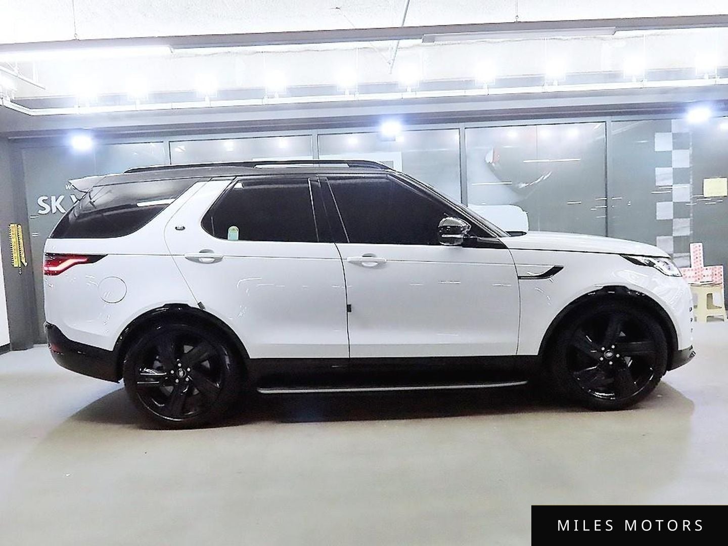 Land Rover Discovery 2025 — миниатюра 3