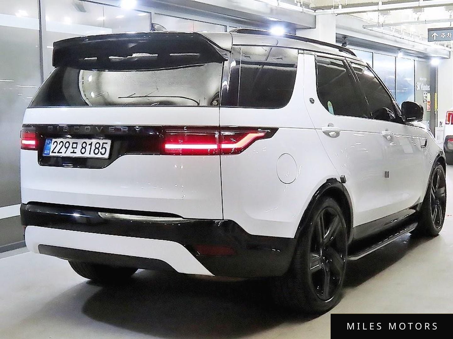 Land Rover Discovery 2025 — миниатюра 4