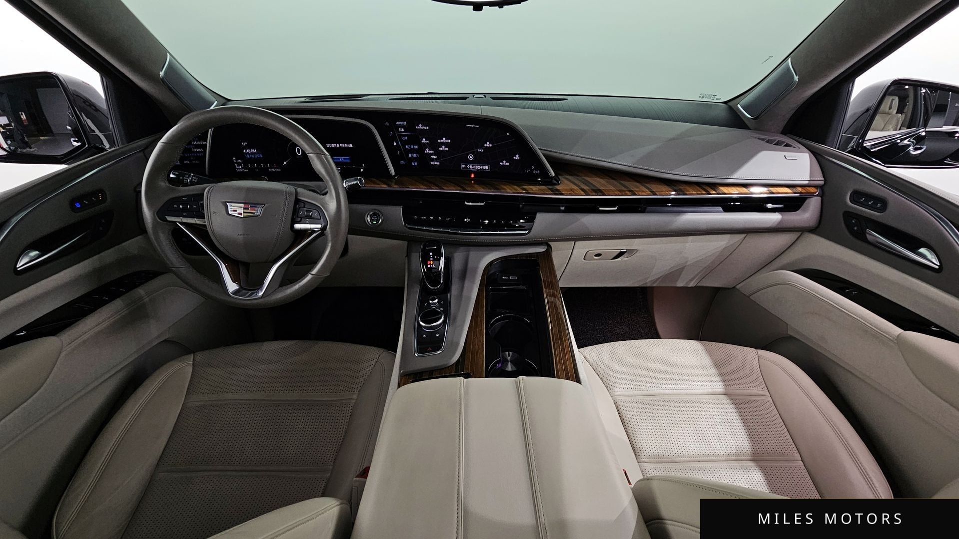 Cadillac Escalade 2022 — миниатюра 10