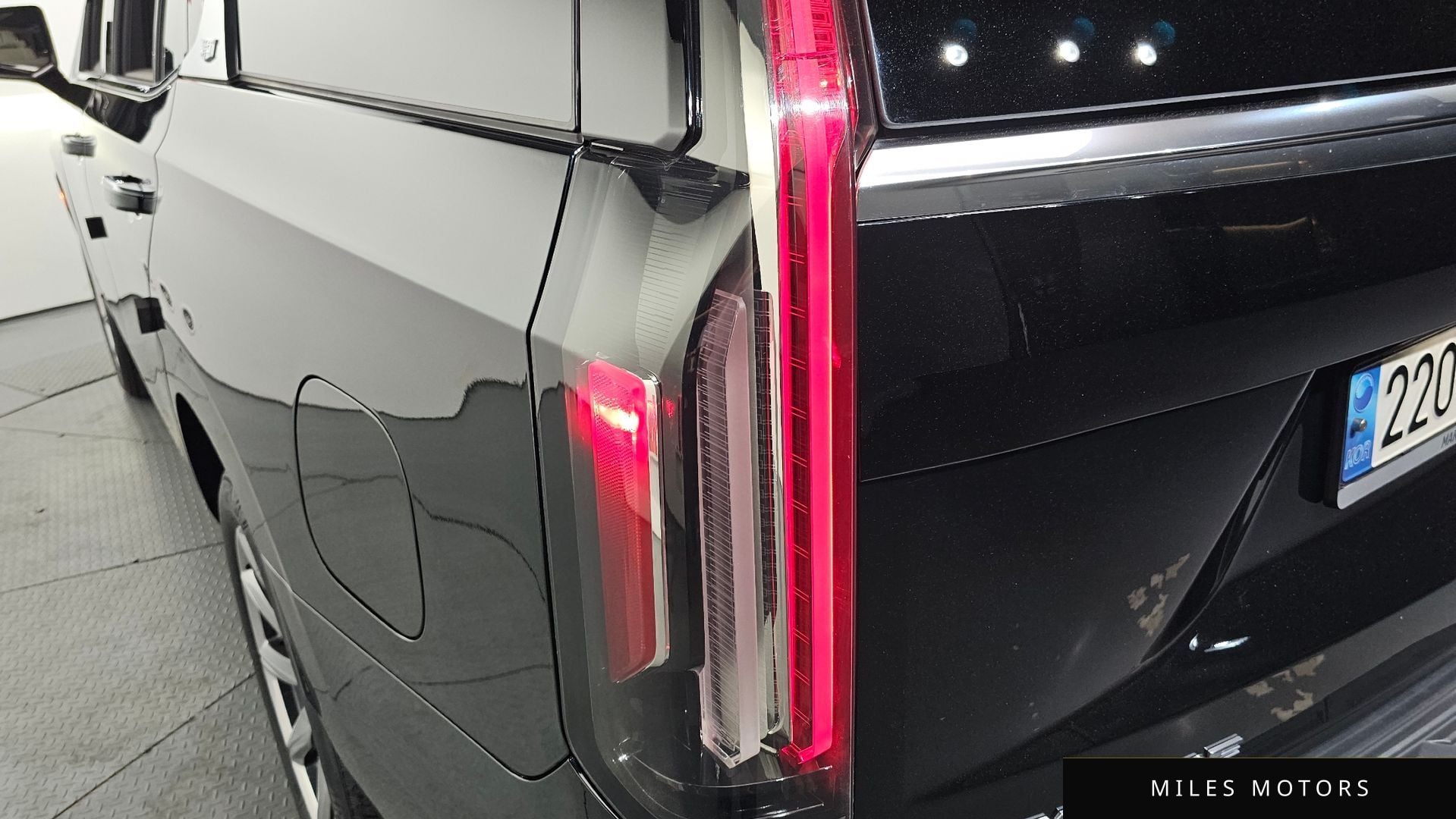 Cadillac Escalade 2022 — миниатюра 9
