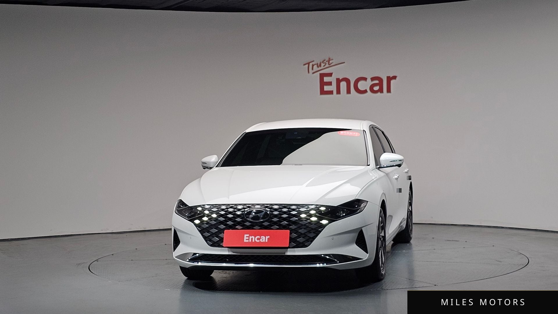 Hyundai Grandeur 2022 — миниатюра 2
