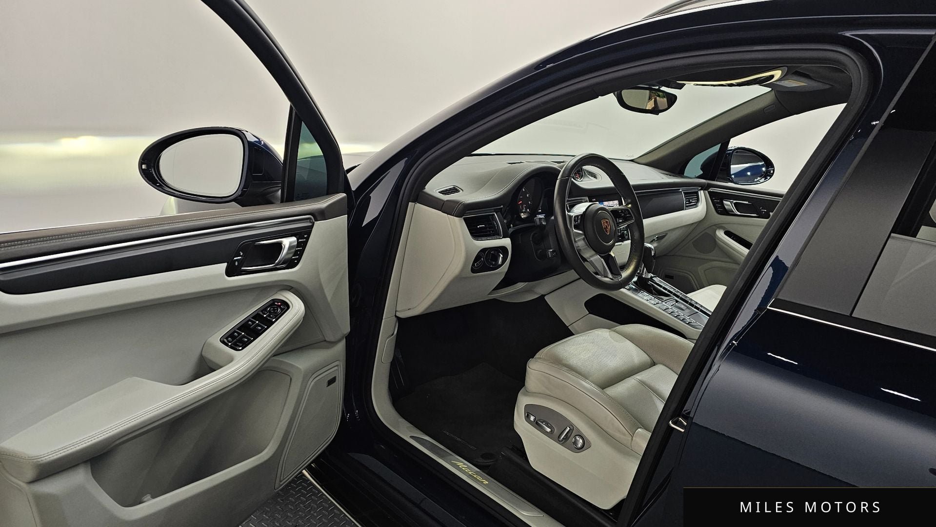 Porsche Macan 2018 — миниатюра 10