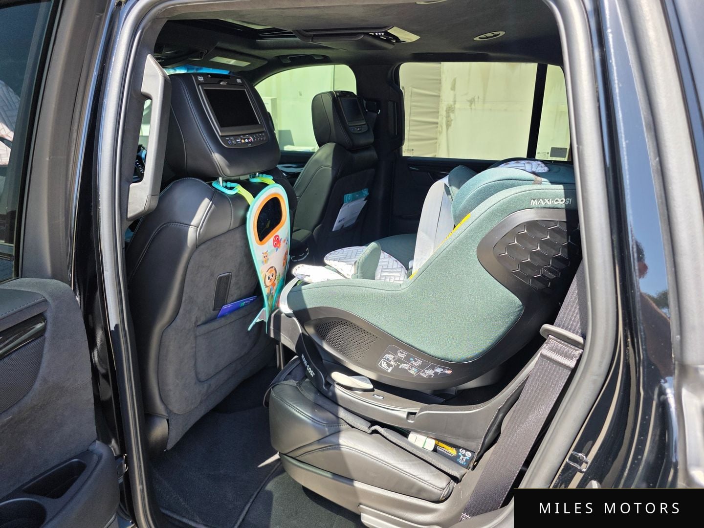 Cadillac Escalade 2019 — миниатюра 8