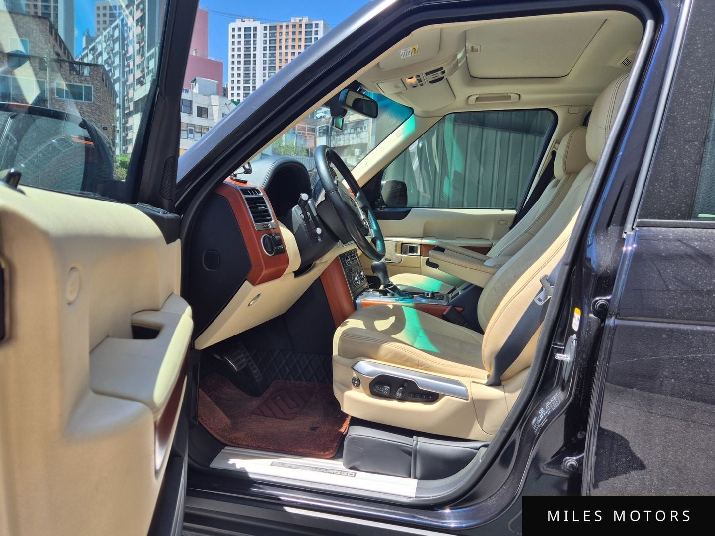 Land Rover Range Rover 2010 — миниатюра 4