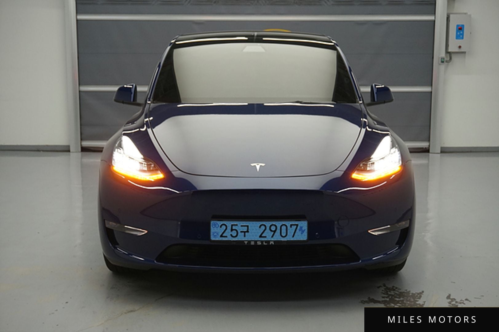 Tesla Model Y 2022 — миниатюра 2