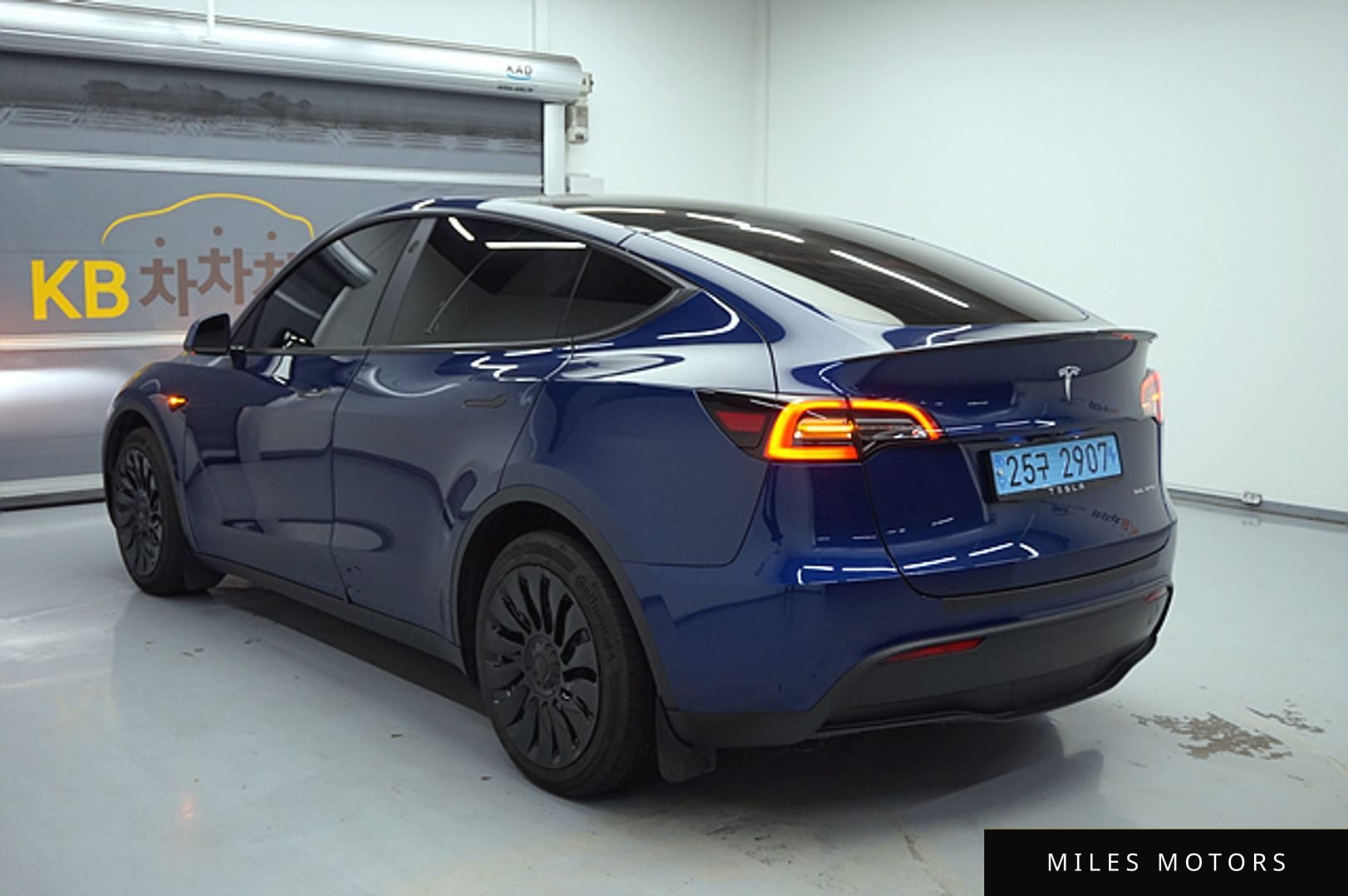 Tesla Model Y 2022 — миниатюра 5