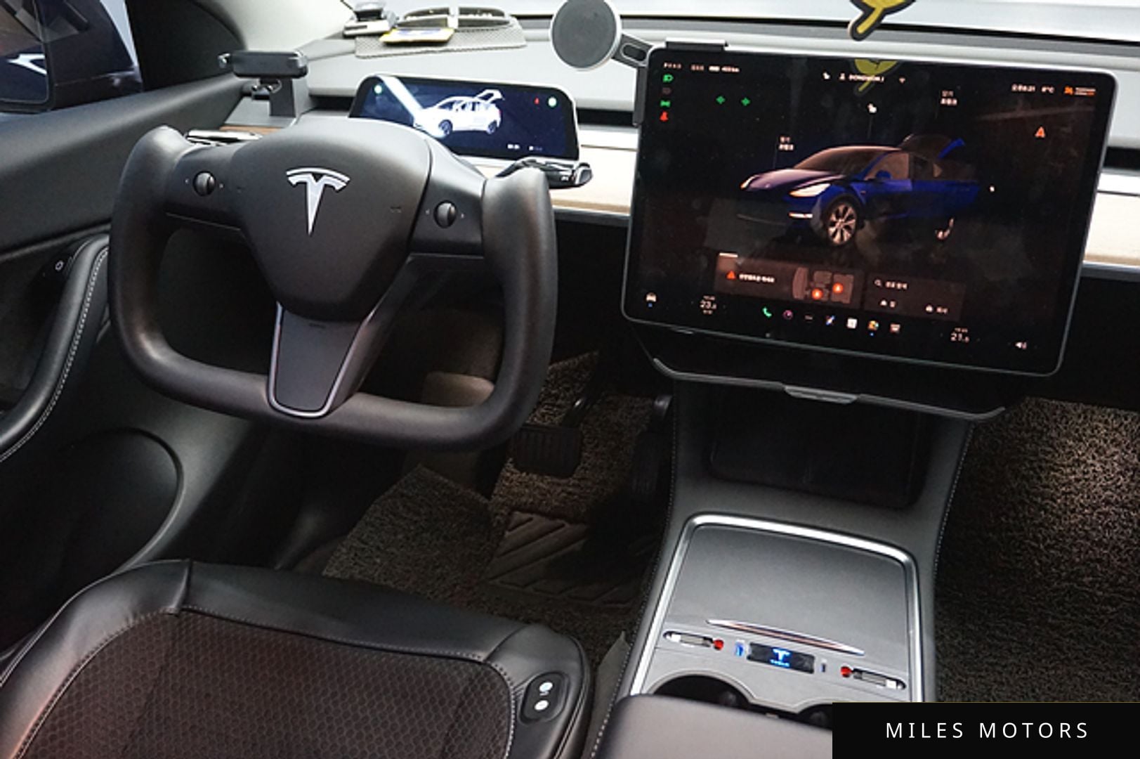 Tesla Model Y 2022 — миниатюра 12