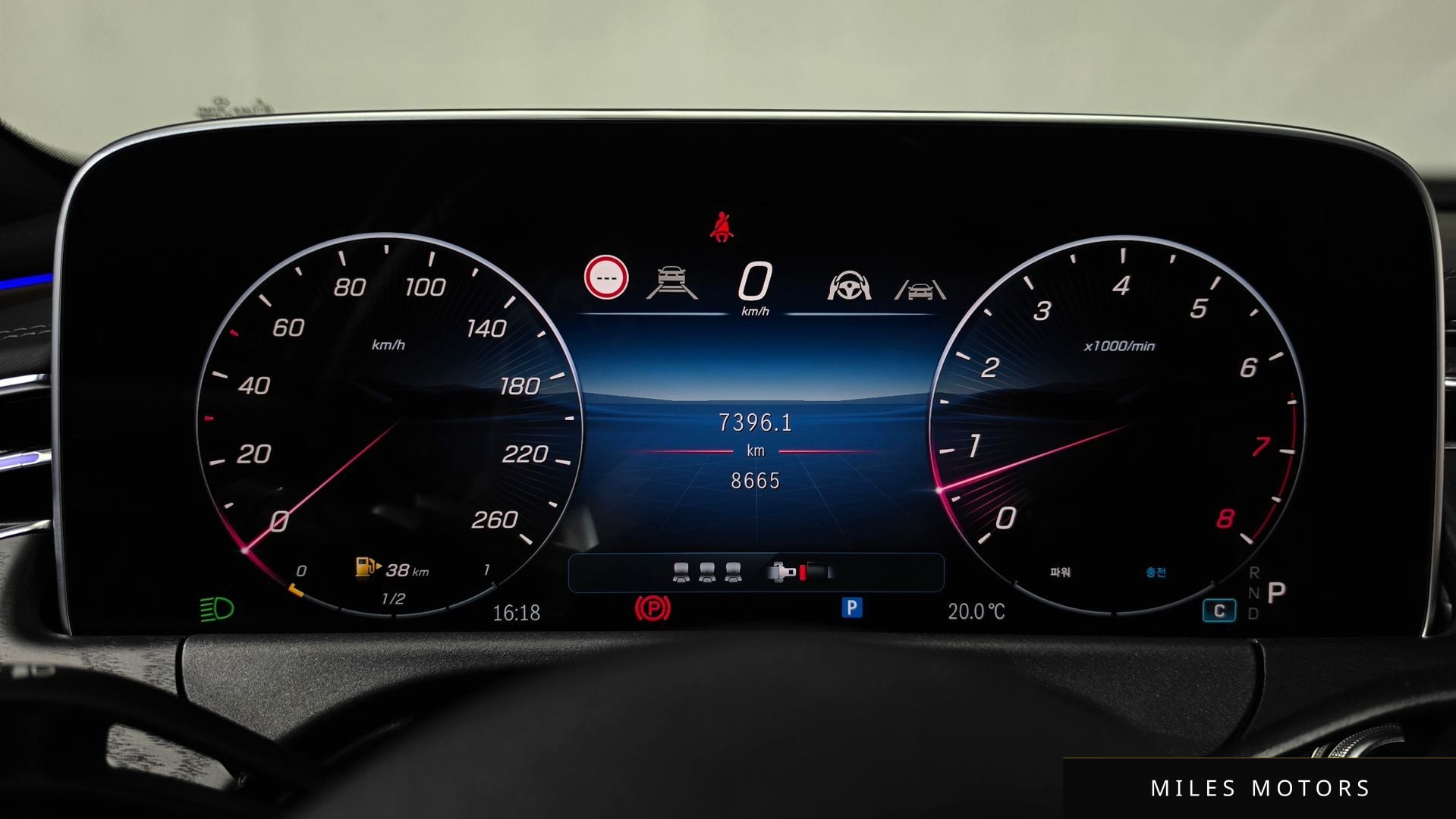 Mercedes-Benz E-Class W214 2026 — миниатюра 11
