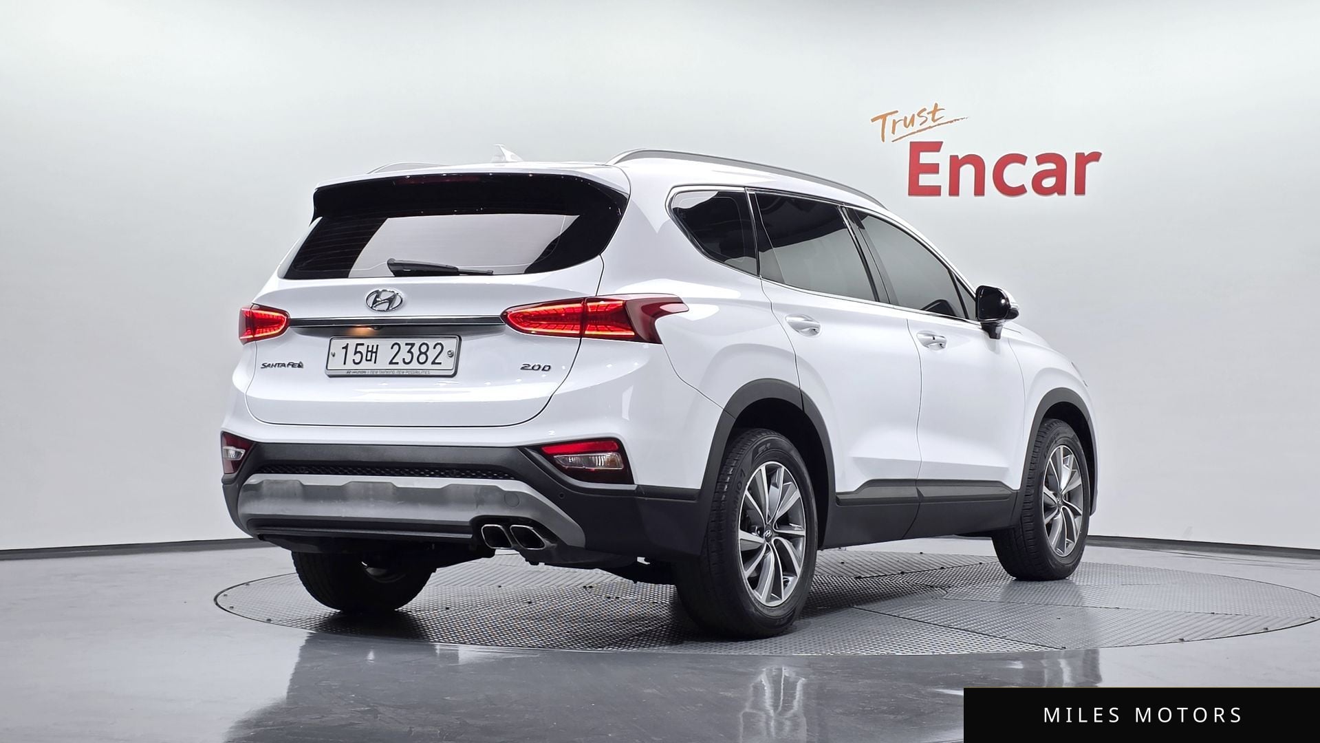 Hyundai Santafe 2019 — фото 1 из 12