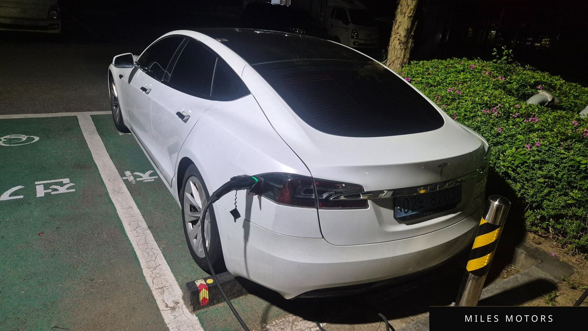 Tesla Model S 2020 — миниатюра 2