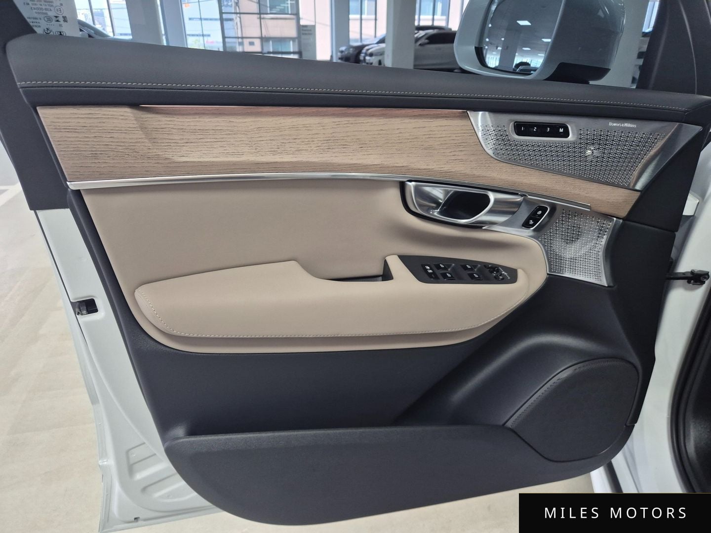 Volvo XC90 2026 — миниатюра 10
