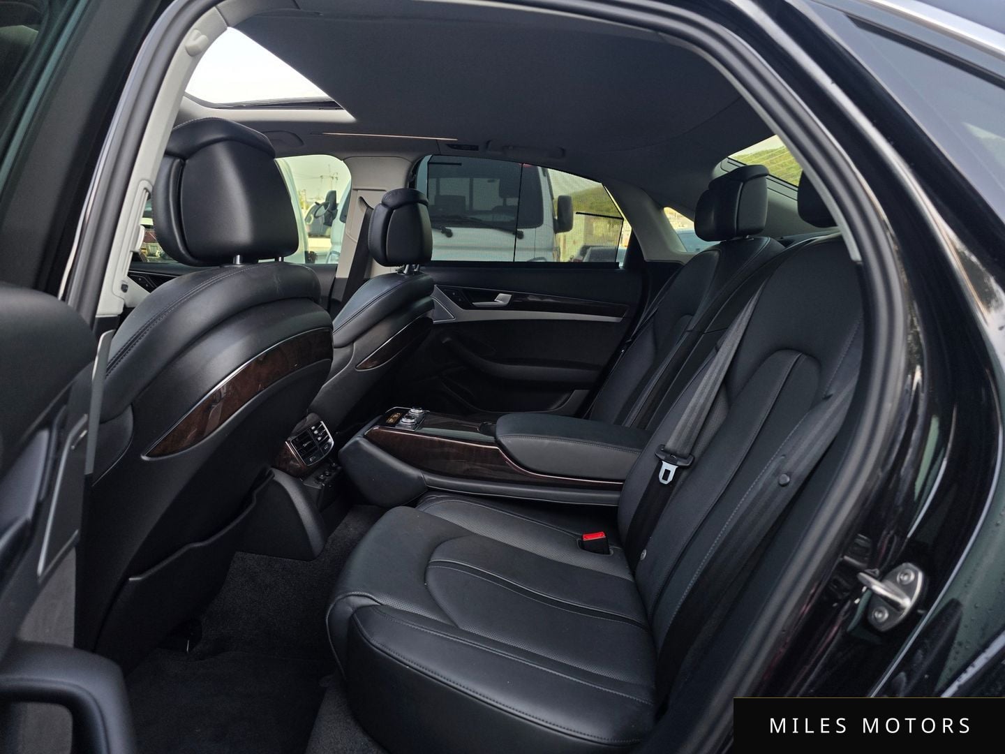 Audi A8 2015 — миниатюра 8