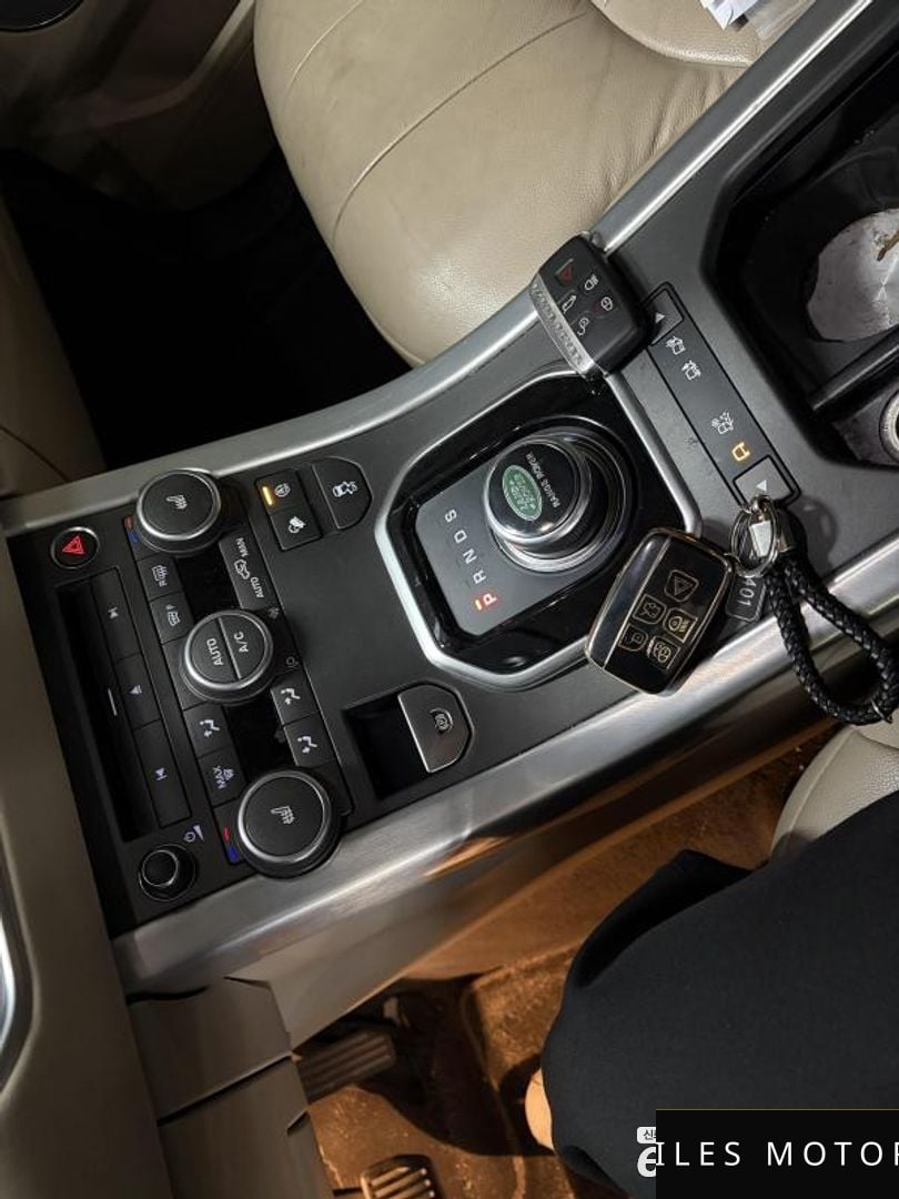 Land Rover Range Rover Evoque 2018 — миниатюра 8
