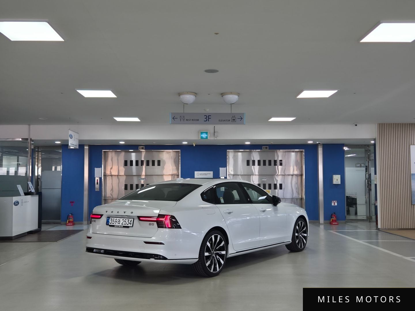 Volvo S90 2026 — миниатюра 2