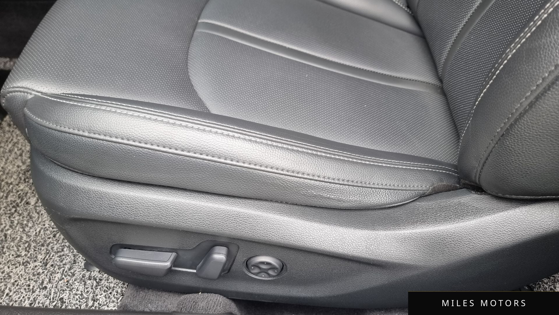 Hyundai Sonata 2019 — миниатюра 10