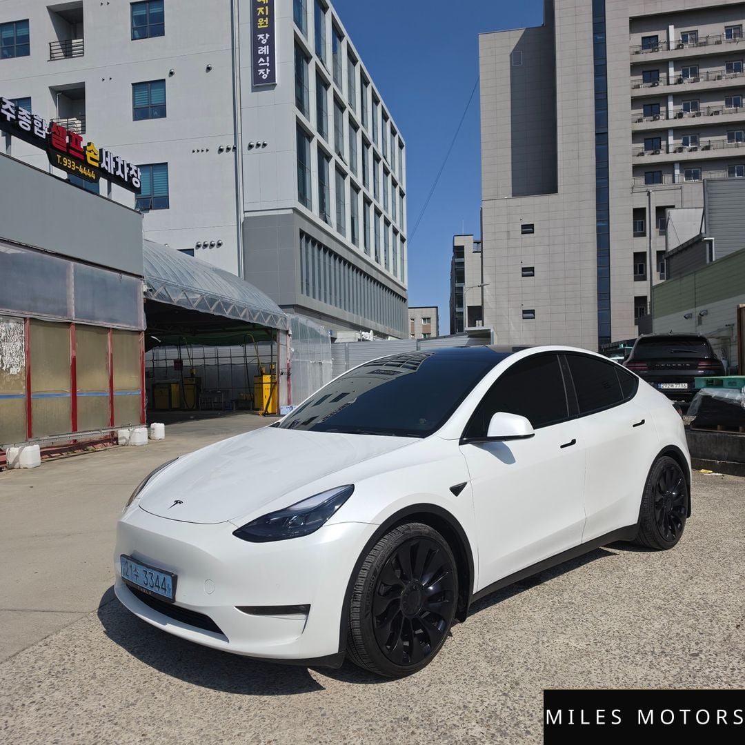 Tesla Model Y 2022 — миниатюра 3