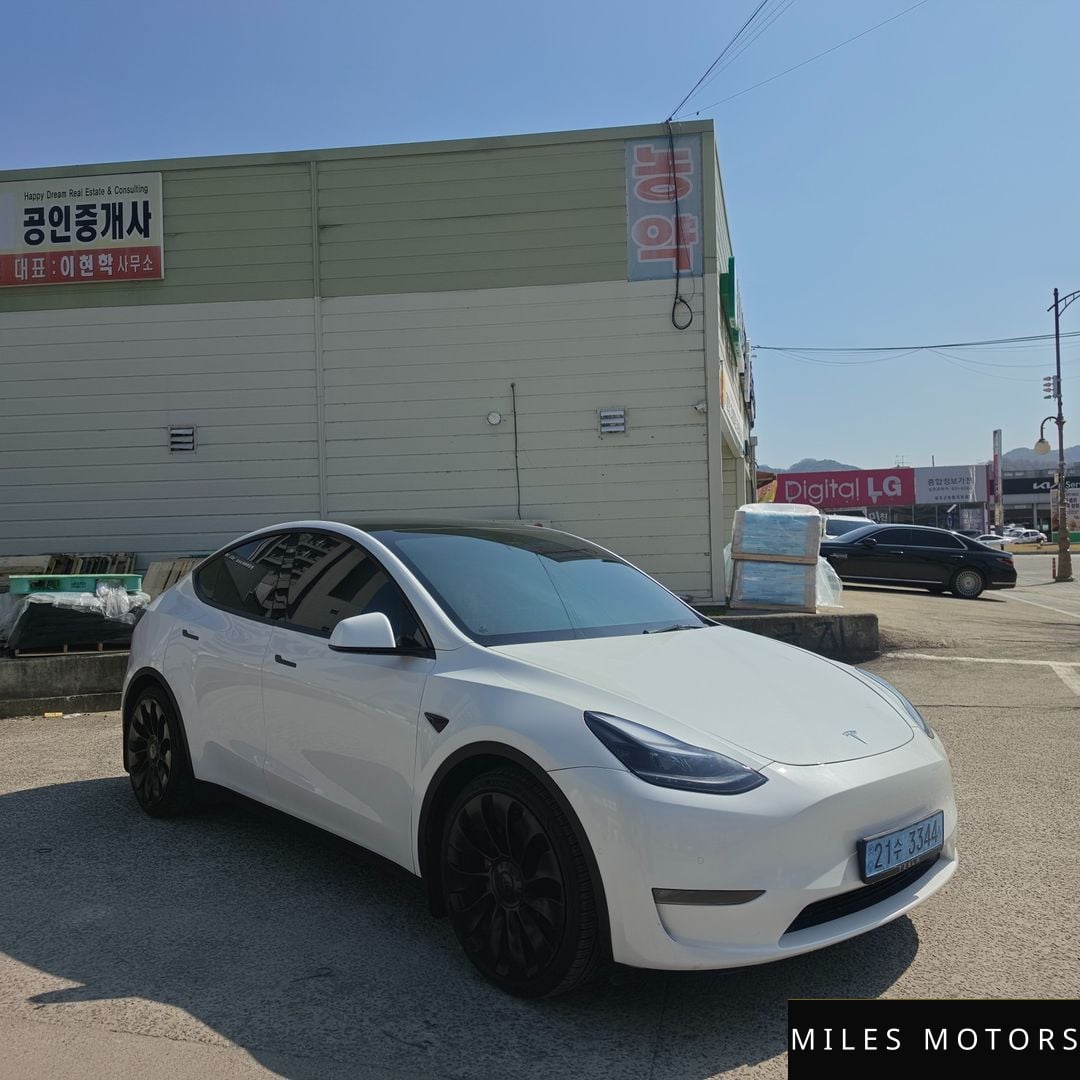 Tesla Model Y 2022 — миниатюра 6