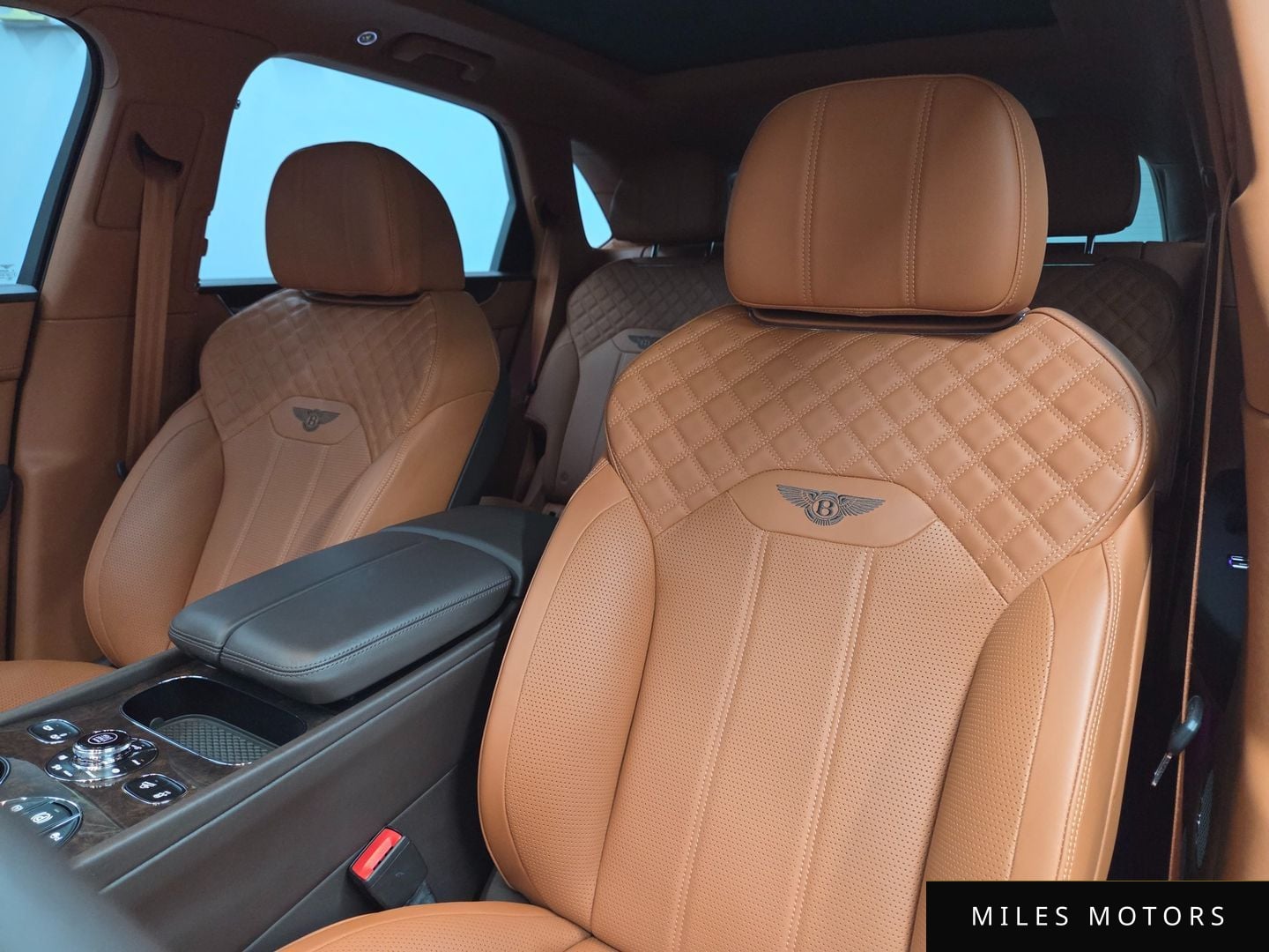 Bentley Bentayga 2021 — миниатюра 10