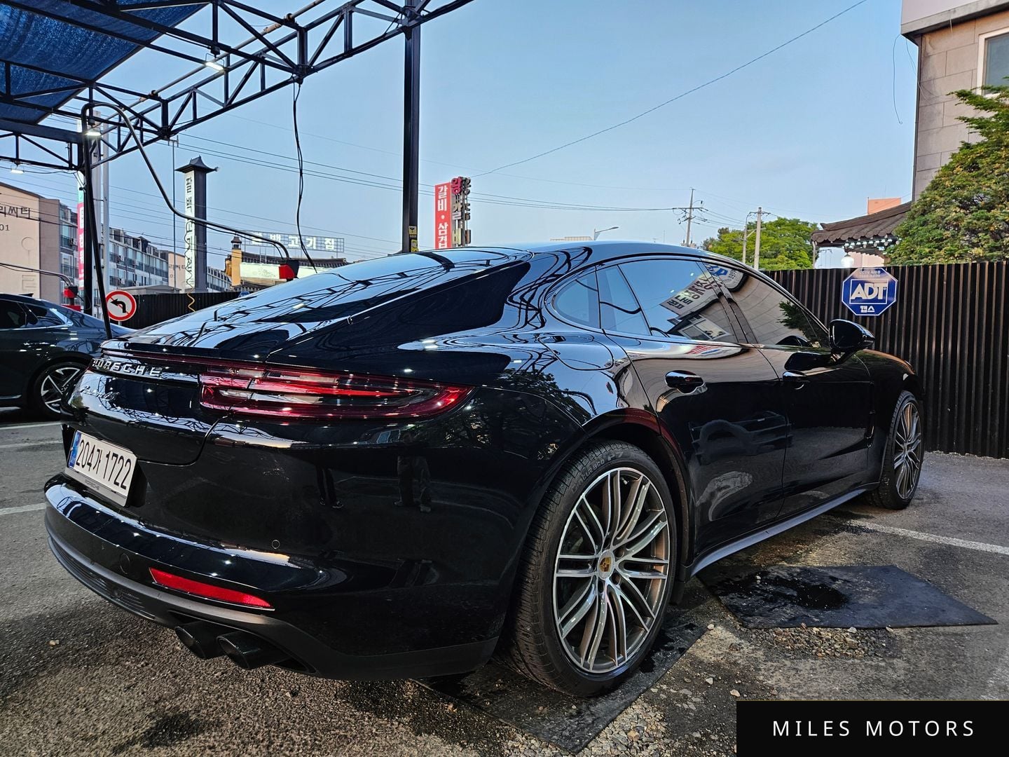 Porsche Panamera 2018 — миниатюра 2