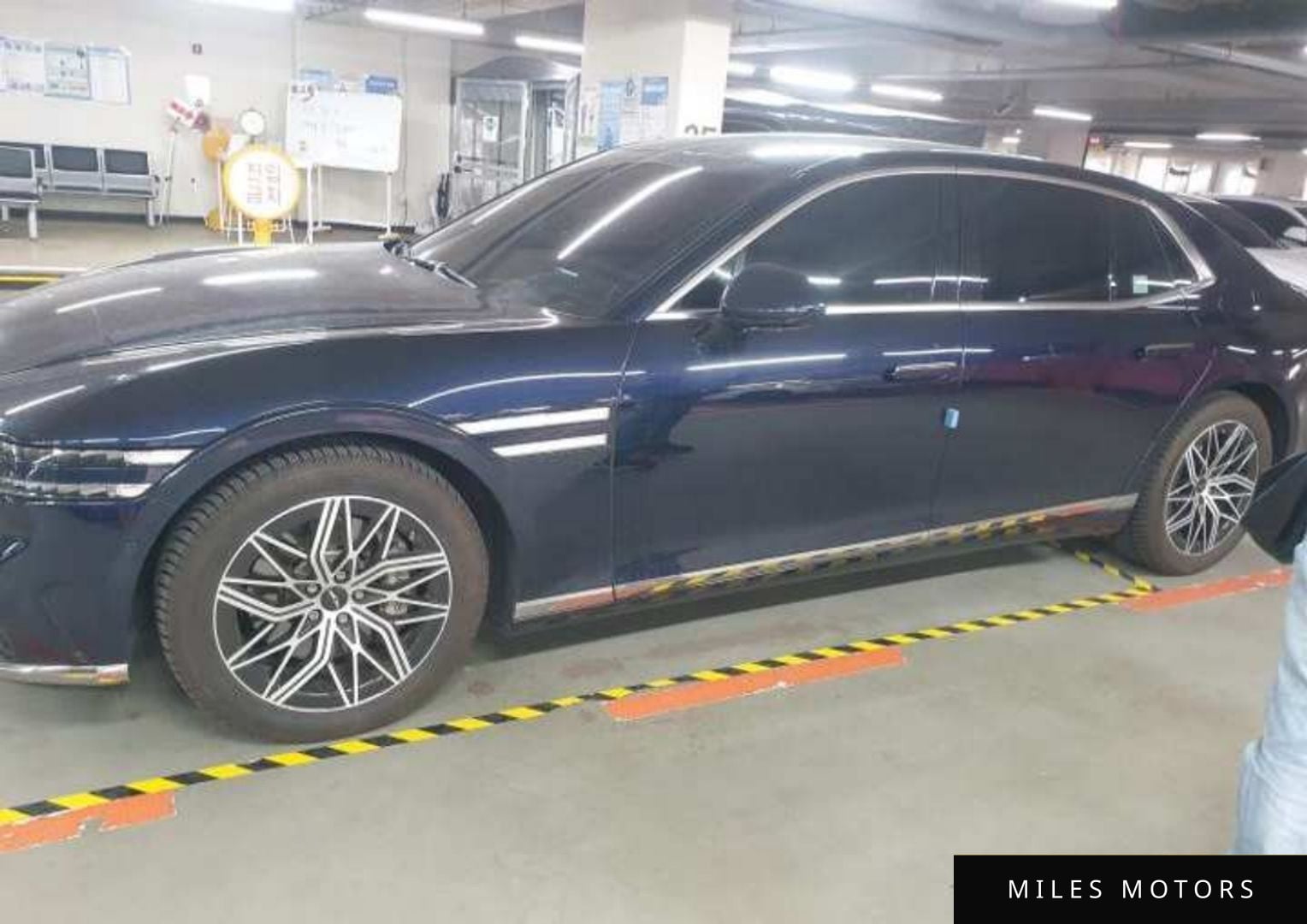 Genesis G90 (RS4) 2023 — миниатюра 5