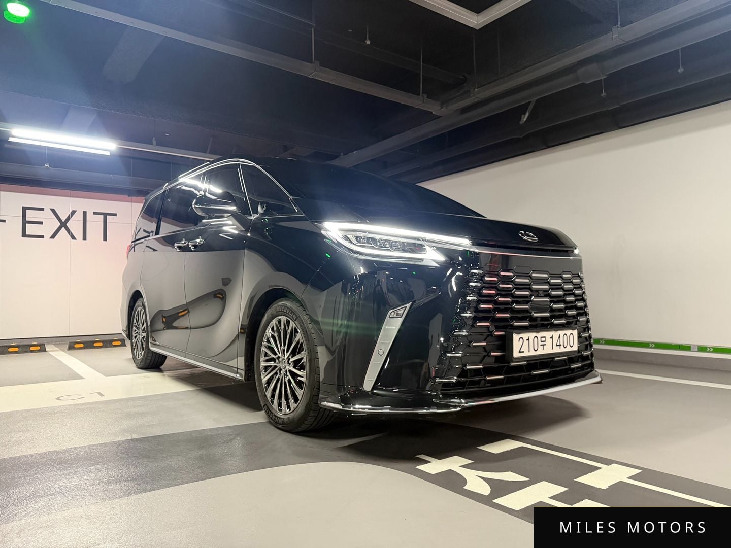 Лексус LM 2025 — миниатюра 6