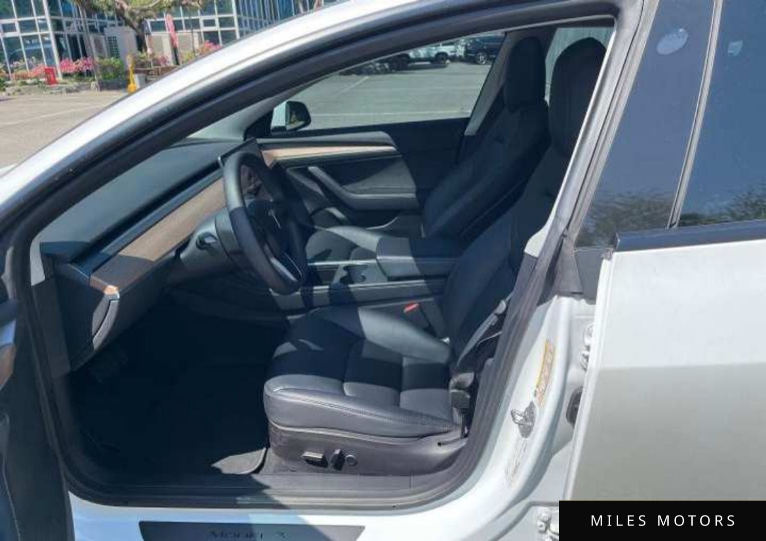 Tesla Model 3 2022 — миниатюра 4