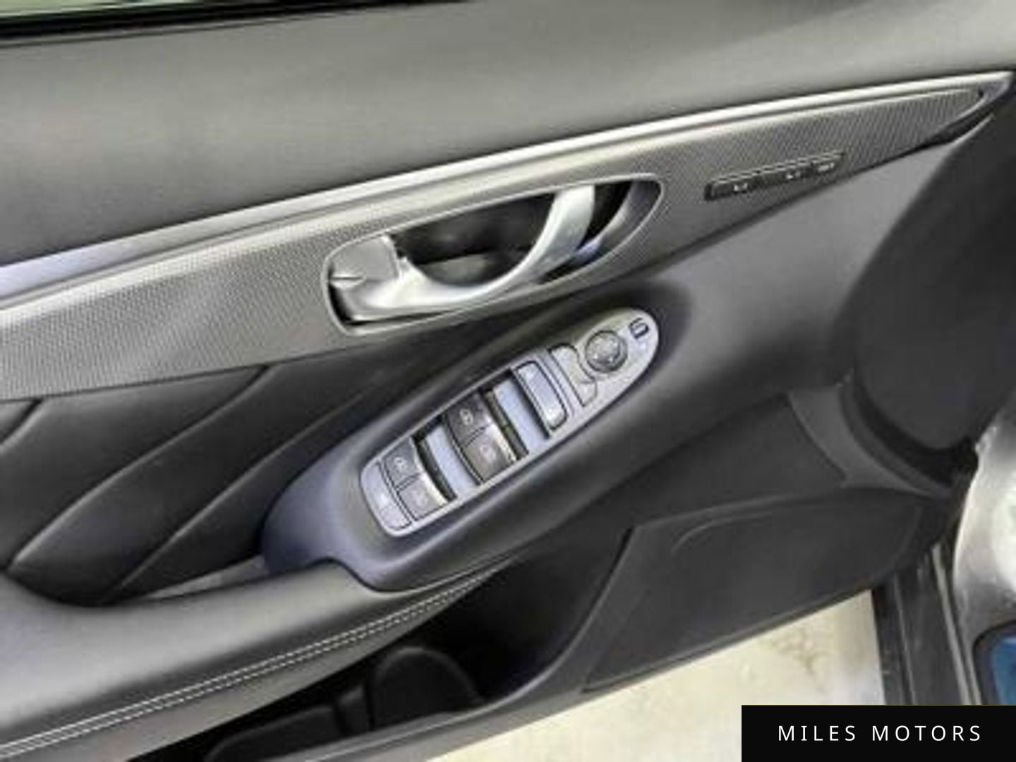 Infiniti Q50 2016 — миниатюра 12