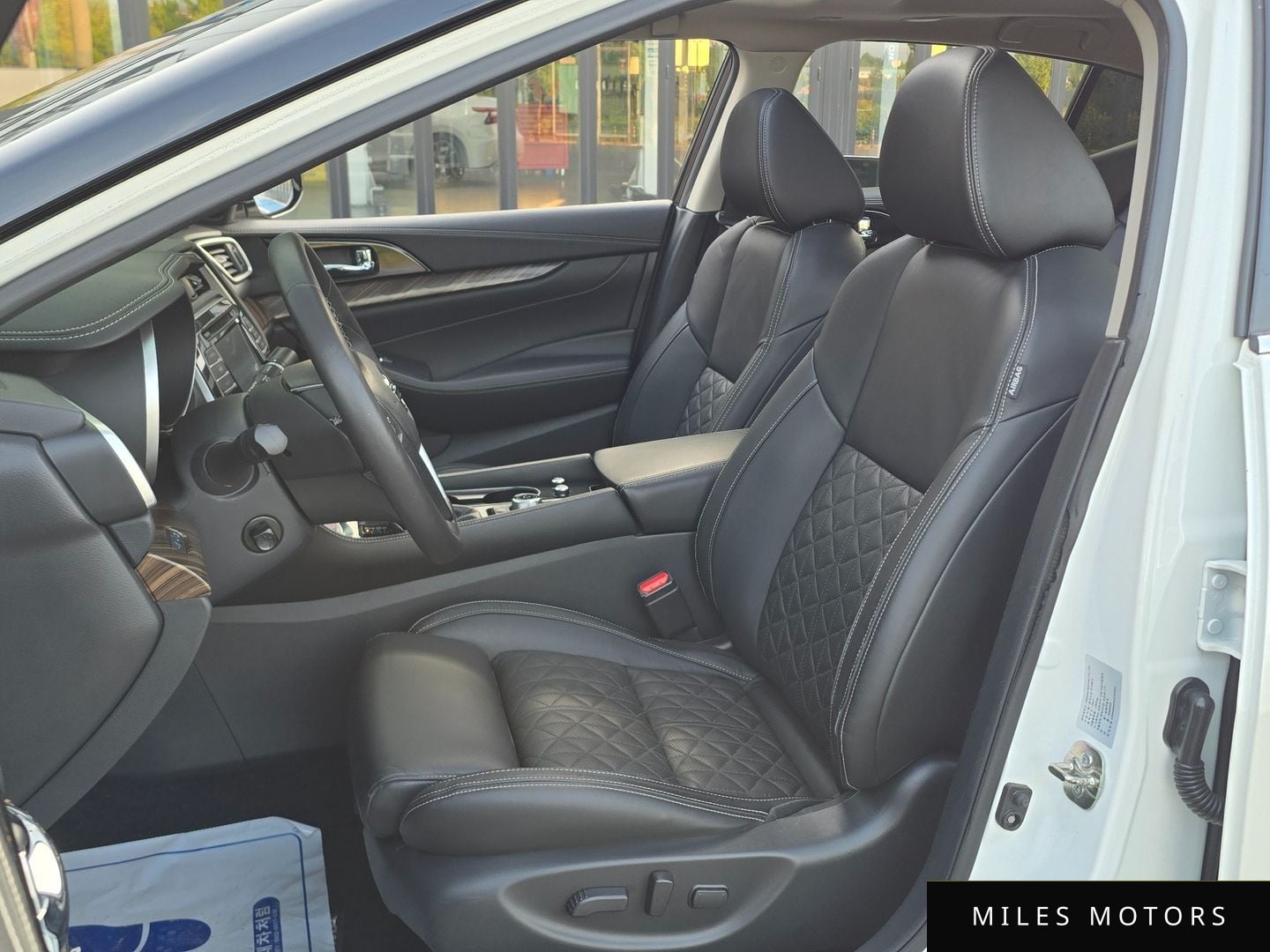 Nissan Maxima 2017 — миниатюра 8