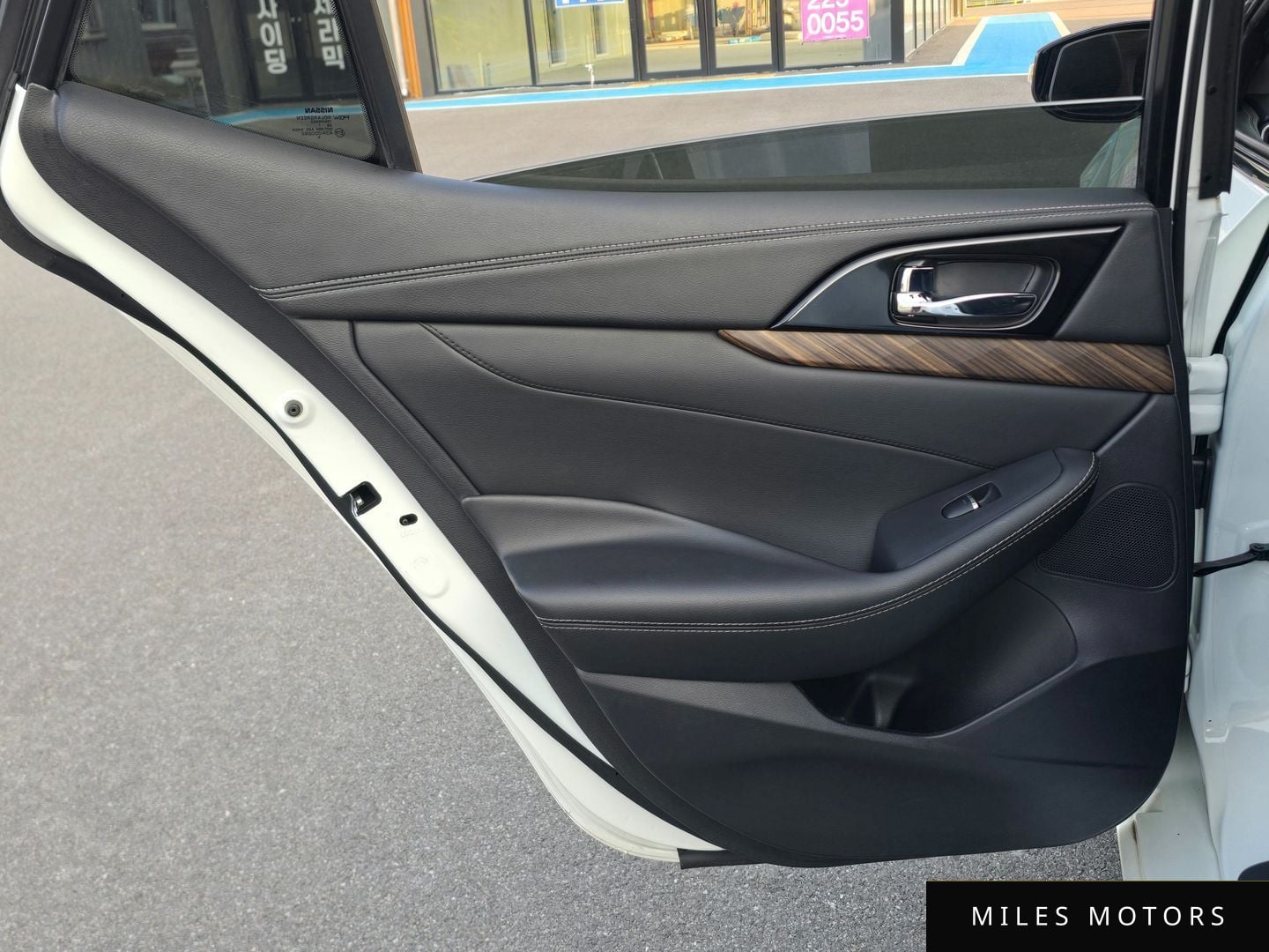 Nissan Maxima 2017 — миниатюра 11