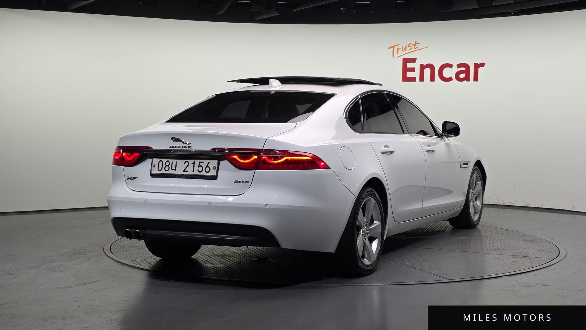Jaguar XF (X260) 2018 — миниатюра 2