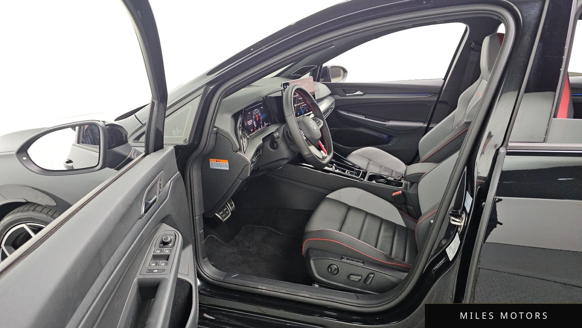 Volkswagen Golf 2025 — миниатюра 10