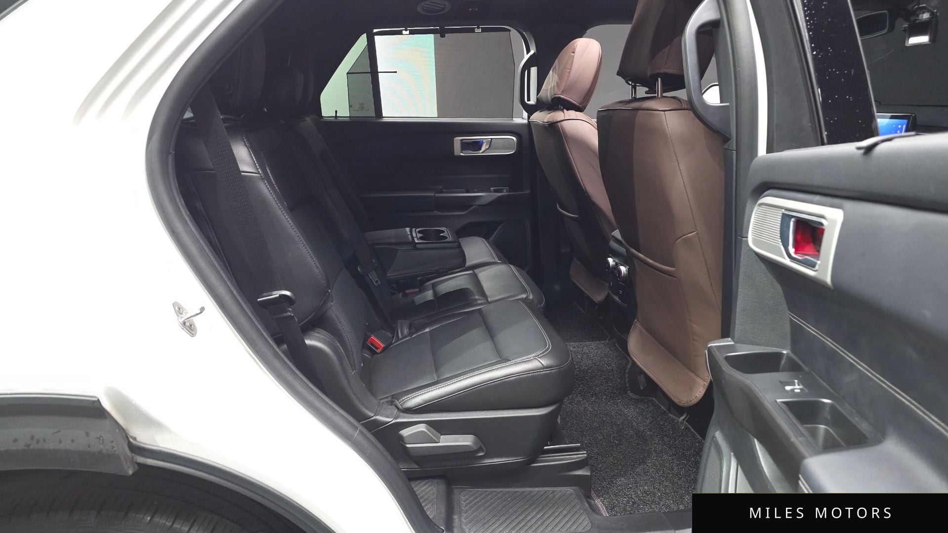 Ford Explorer 2020 — миниатюра 12