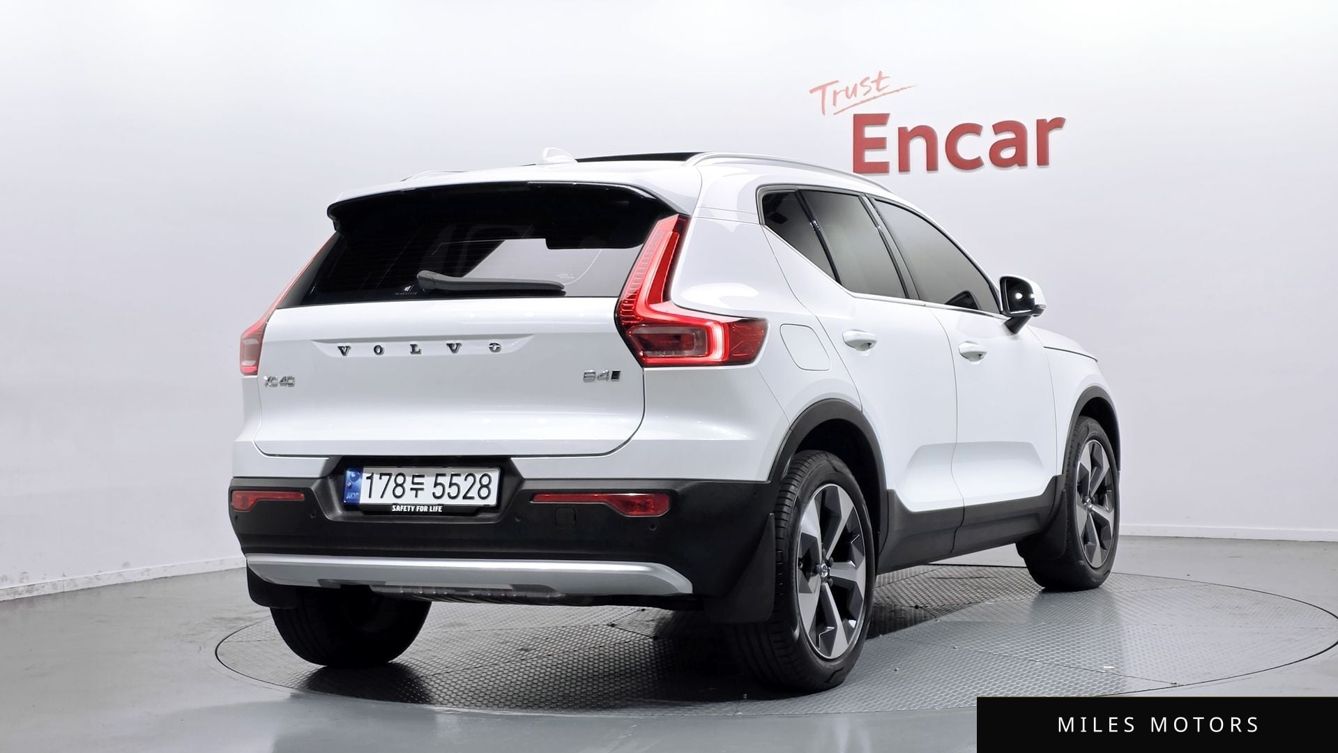 Volvo XC40 2023 — миниатюра 2