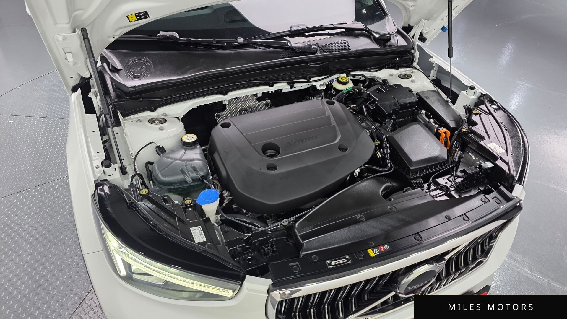 Volvo XC40 2023 — миниатюра 6