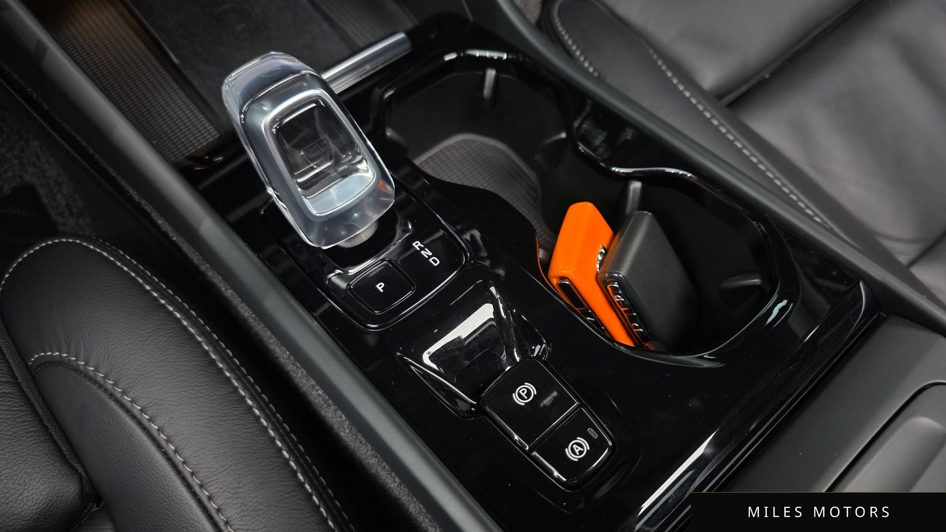 Volvo XC40 2023 — миниатюра 12