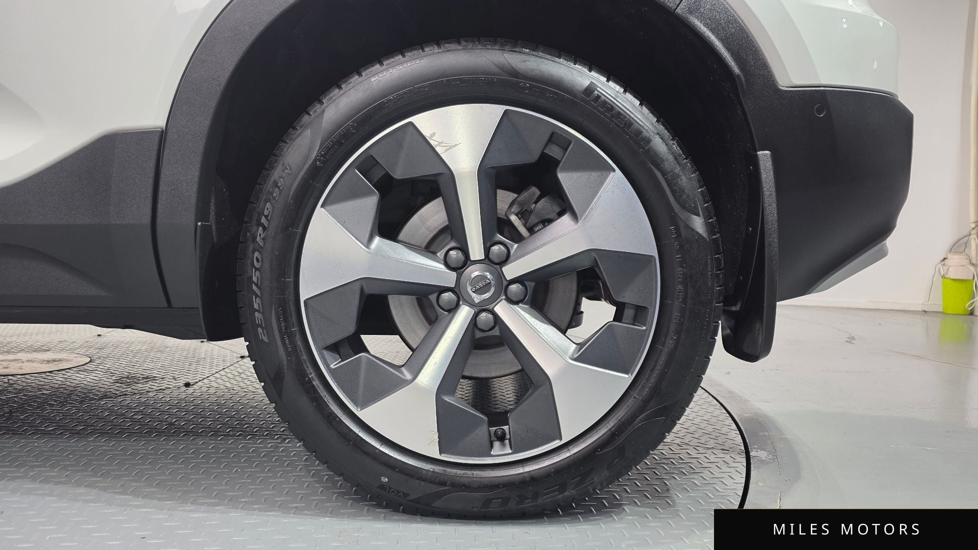Volvo XC40 2023 — миниатюра 7