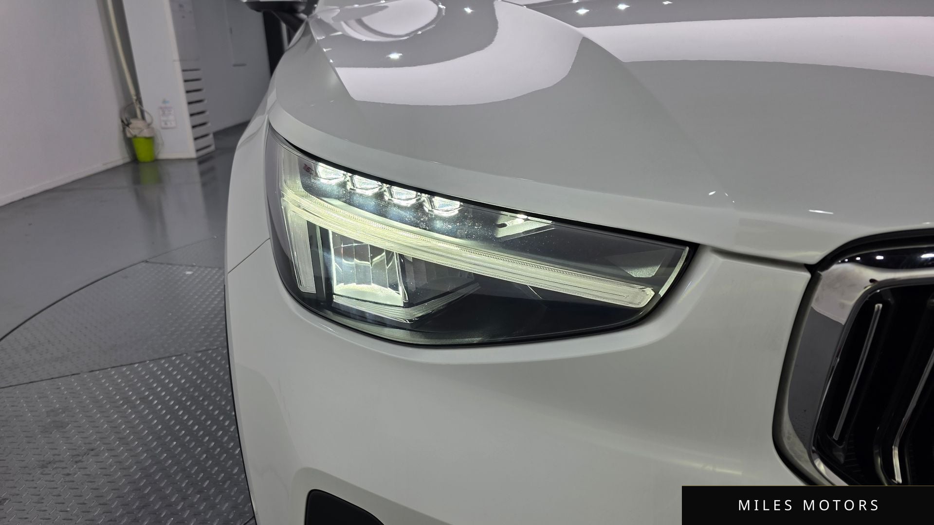 Volvo XC40 2023 — миниатюра 8