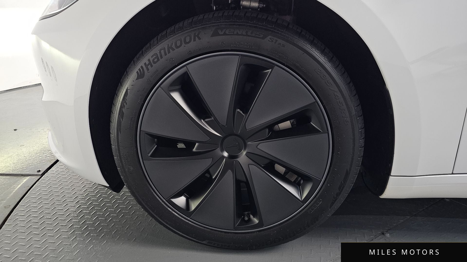 Tesla Model 3 2025 — миниатюра 6