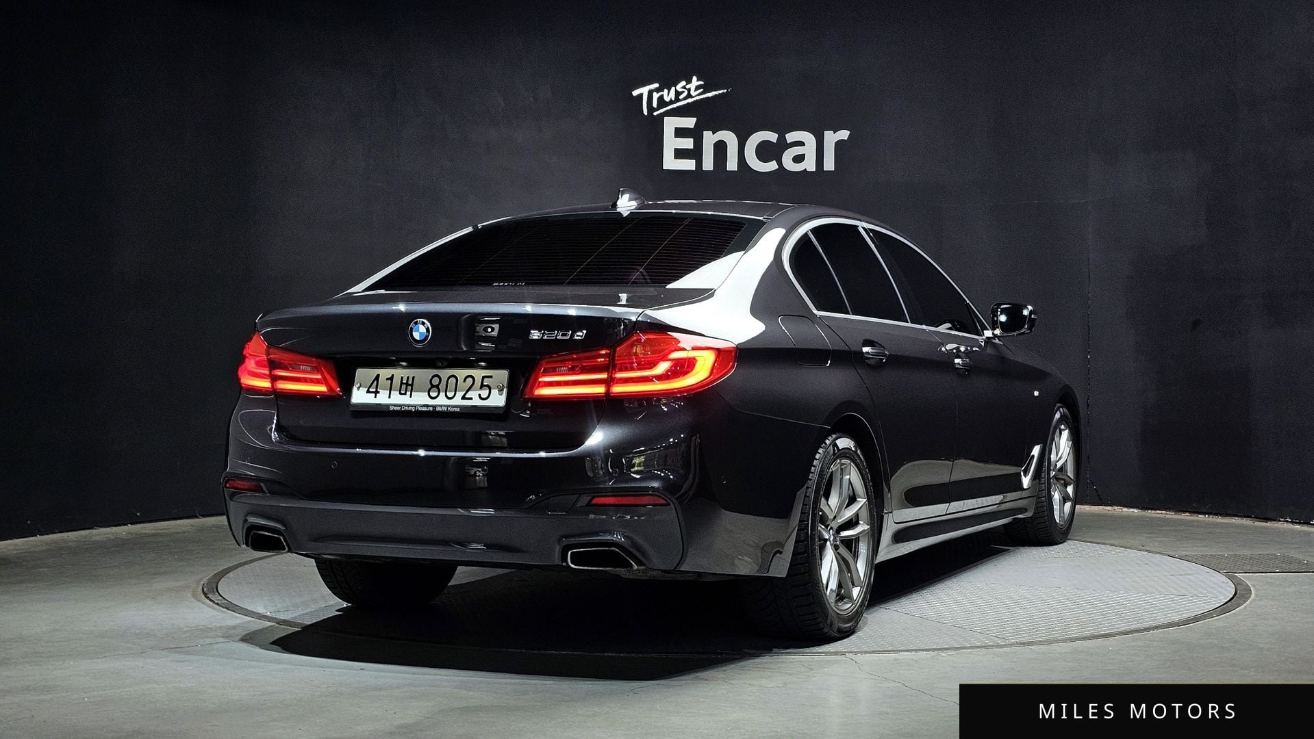 BMW 5 Series (G30) 2018 — миниатюра 2