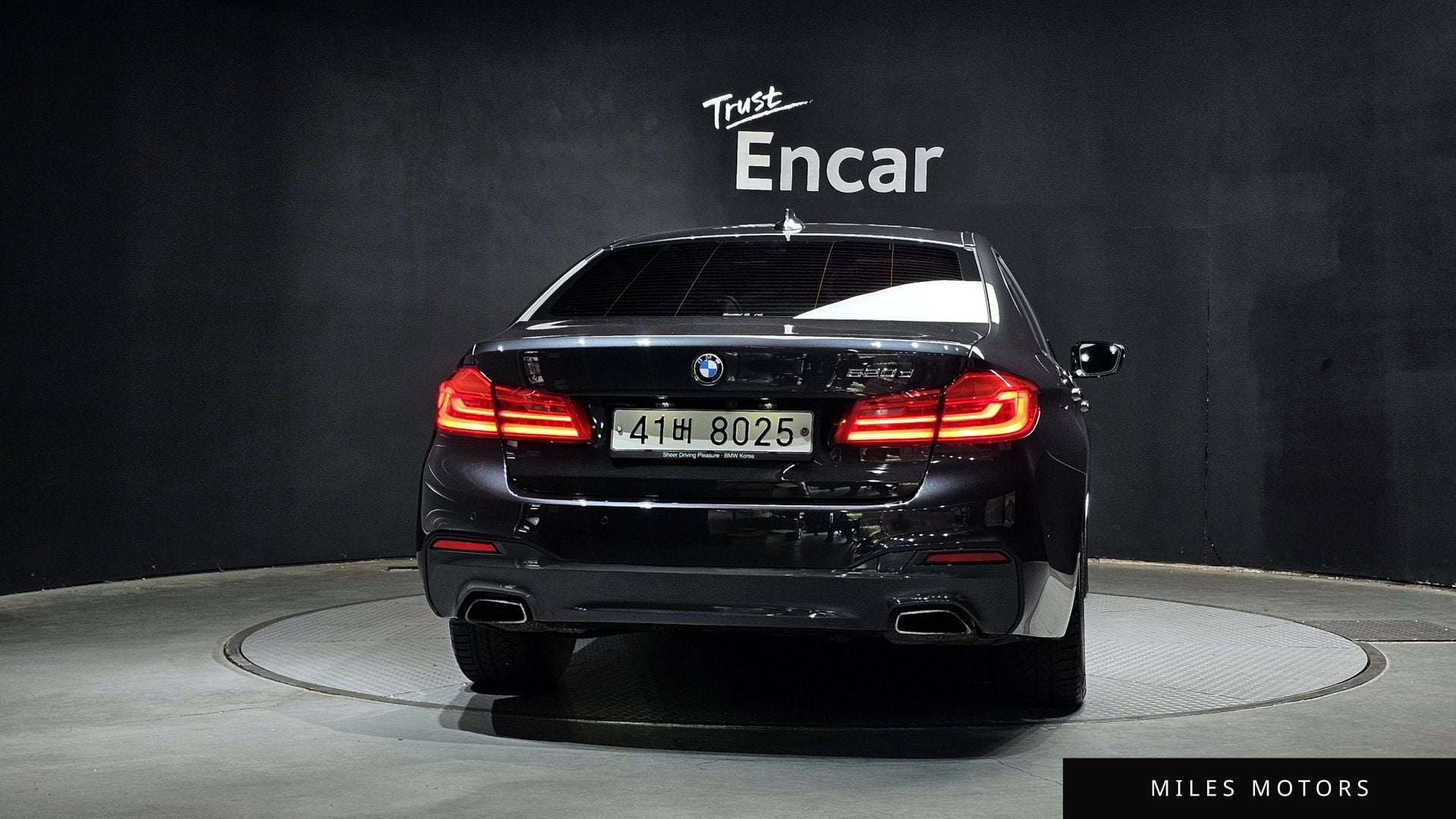 BMW 5 Series (G30) 2018 — миниатюра 4