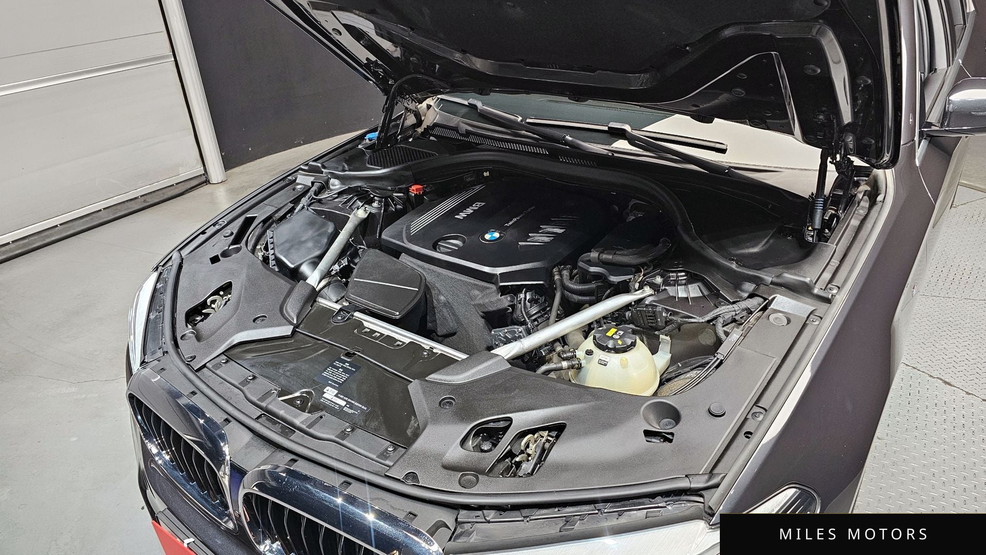 BMW 5 Series (G30) 2018 — миниатюра 6