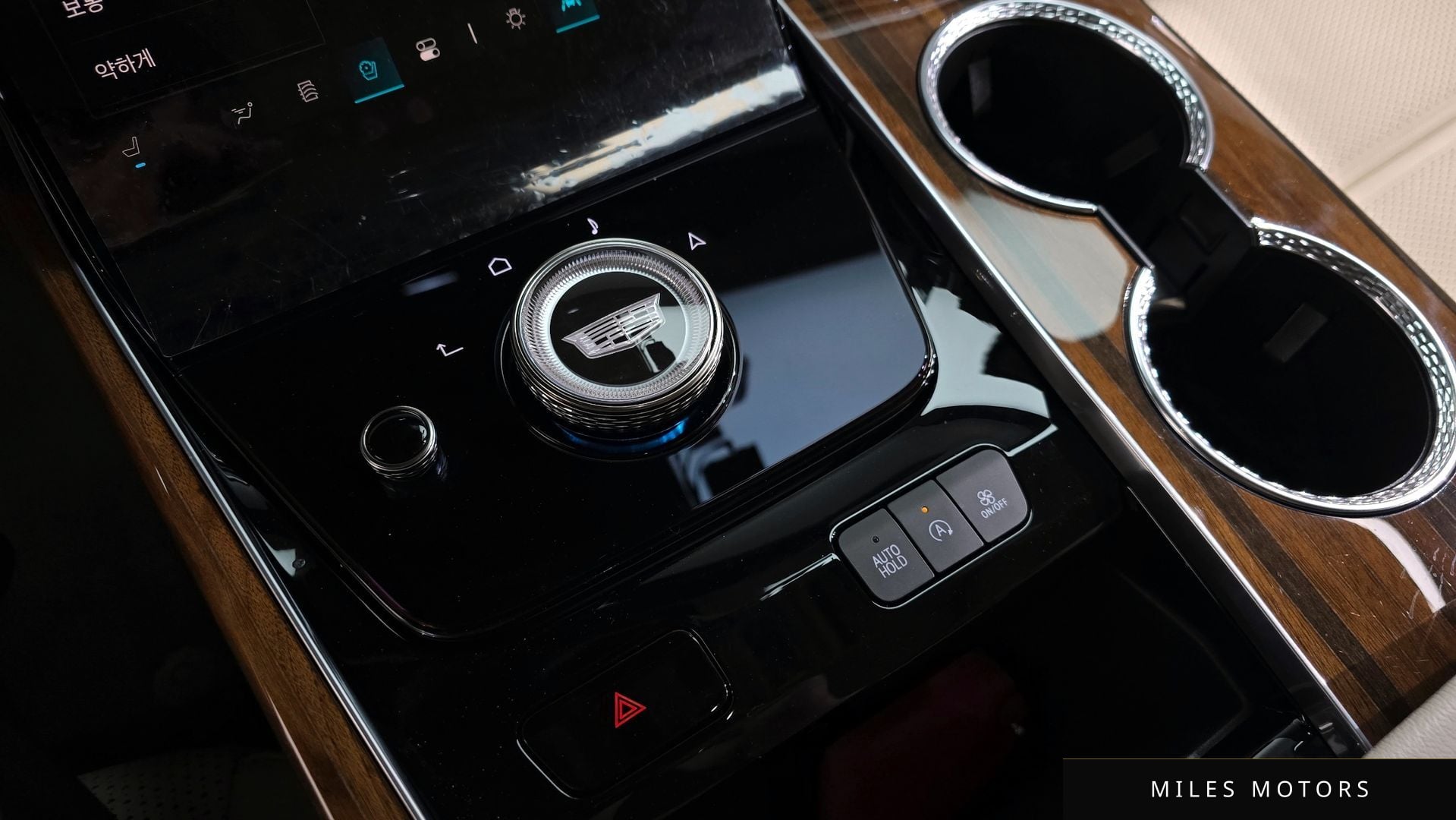 Cadillac Escalade 2025 — миниатюра 9